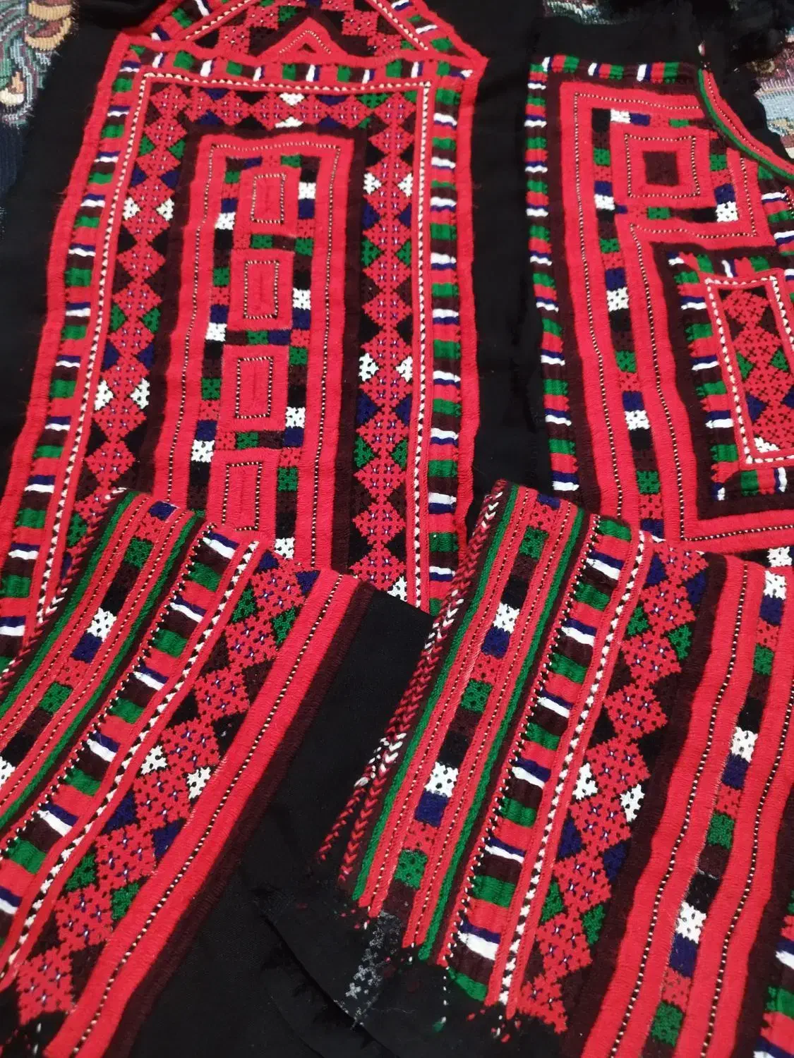 زی آستین|لباس|ایرانشهر, |دیوار