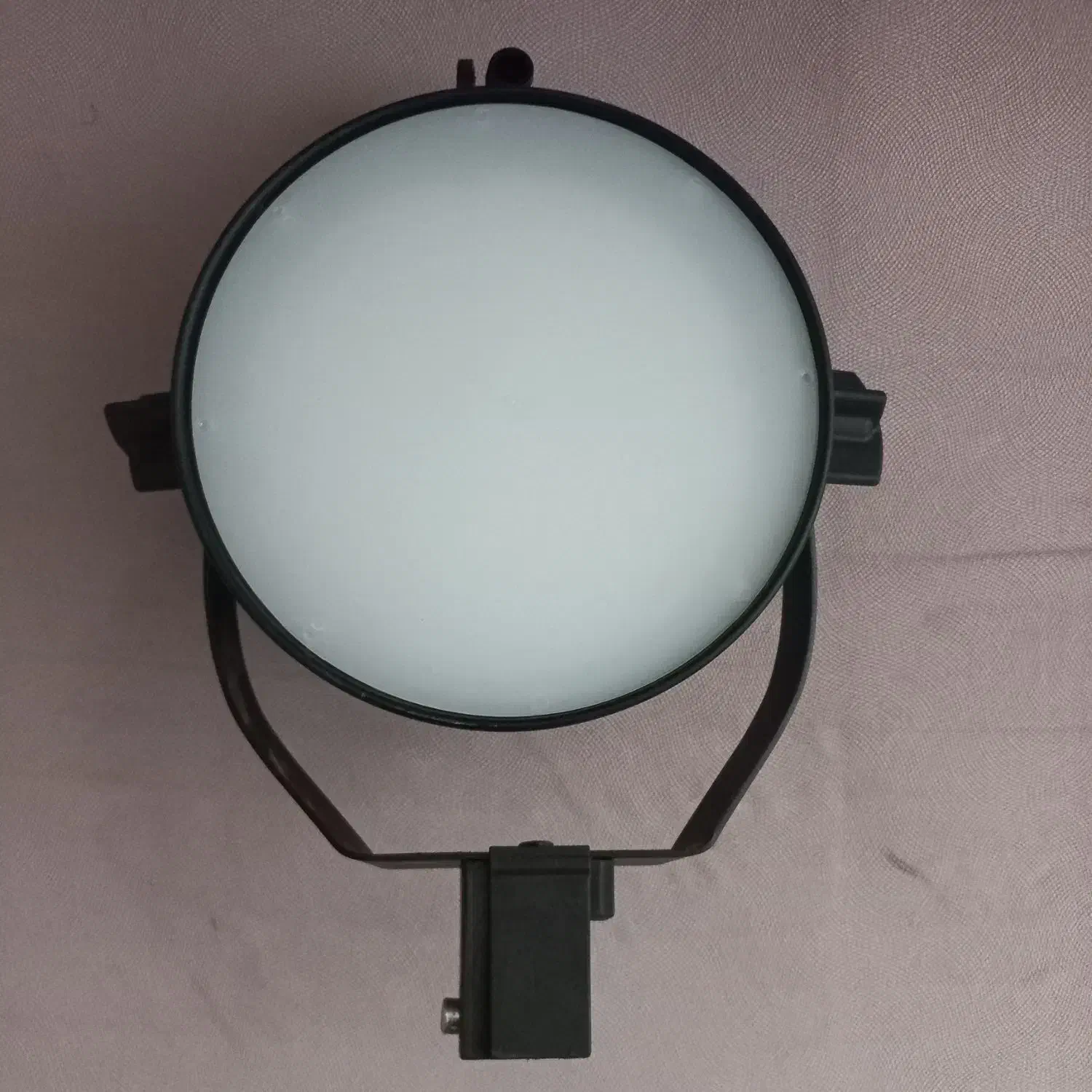 دو عدد پایه و دو عدد نور ثابت|دوربین عکاسی و فیلم‌برداری|شاهین‌شهر, عطار|دیوار