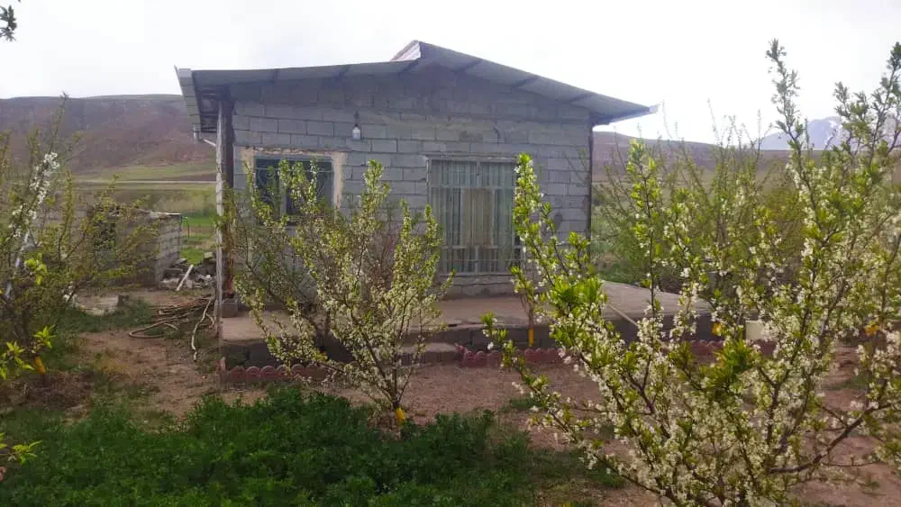 باغ وخانه باغ با انواع درخت میوه نرسیده به سرند|فروش خانه و ویلا|خواجه, |دیوار