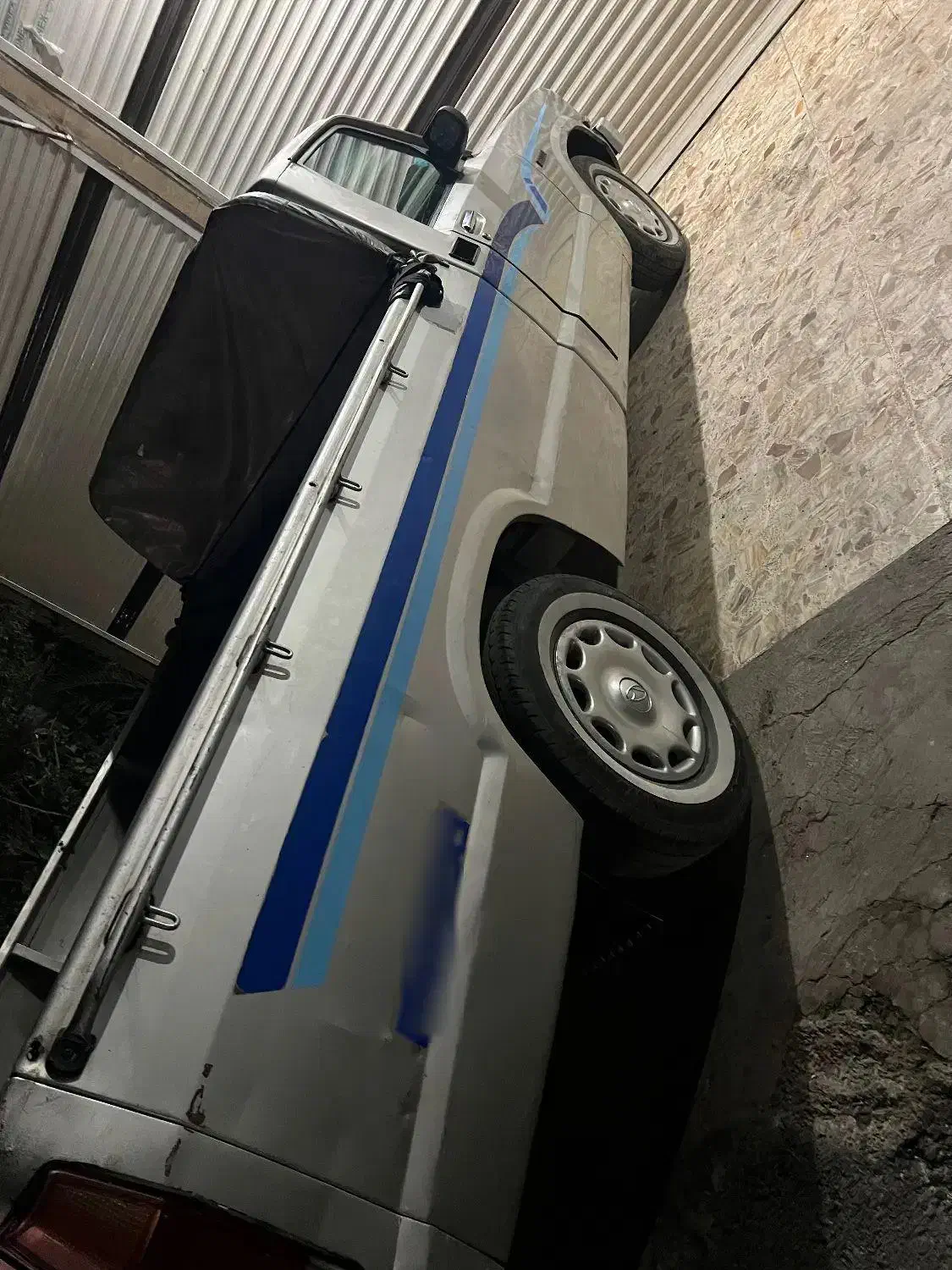 وانت مزدامدل۸۴بیرنگ|خودرو سواری و وانت|رشت, منظریه|دیوار