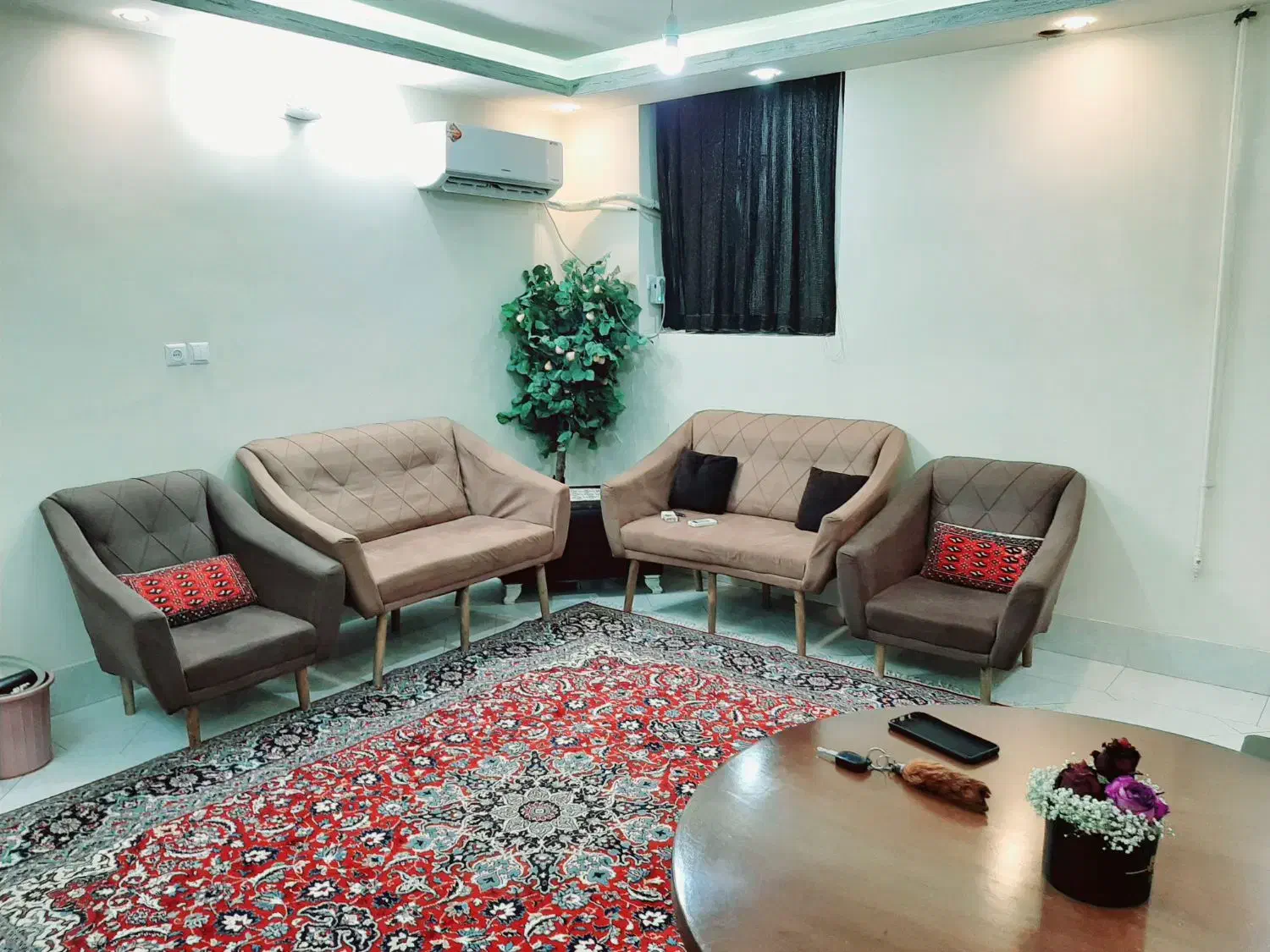 اجاره روزانه خونه و سوییت مبله دربست درپل سرهنگ|اجارهٔ کوتاه‌مدت آپارتمان و سوئیت|اصفهان, هفتون|دیوار