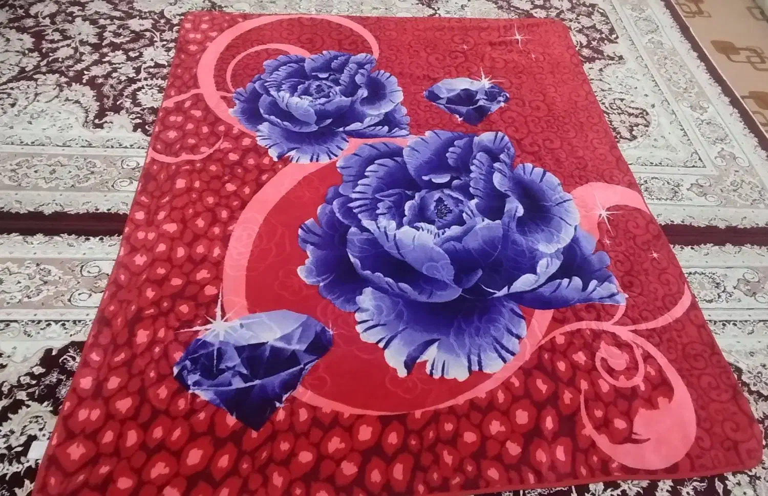 ۴تا پتو دو نفره شادیلون دونه یی 900 هزار تومن|رختخواب، بالش، پتو|دورود, |دیوار