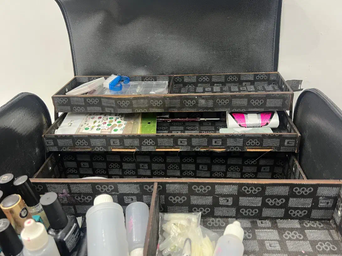 ناخن|آرایشی، بهداشتی، درمانی|تهران, خاک سفید|دیوار