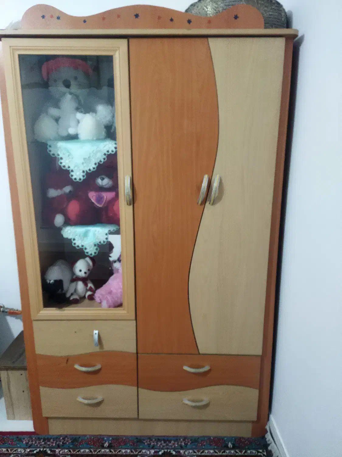 کمد نوجوان|جاکفشی، کمد، دراور|مرودشت, دولت آباد|دیوار