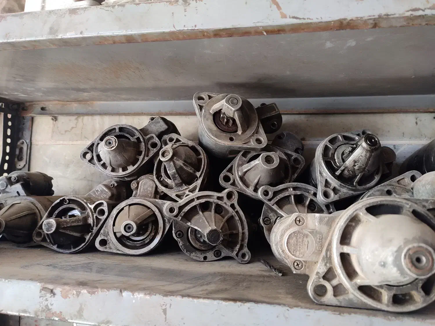 باطری سازی سبک وسنگین شبانه روزی با لوازم خودرو|خدمات موتور و ماشین|سرخه, |دیوار