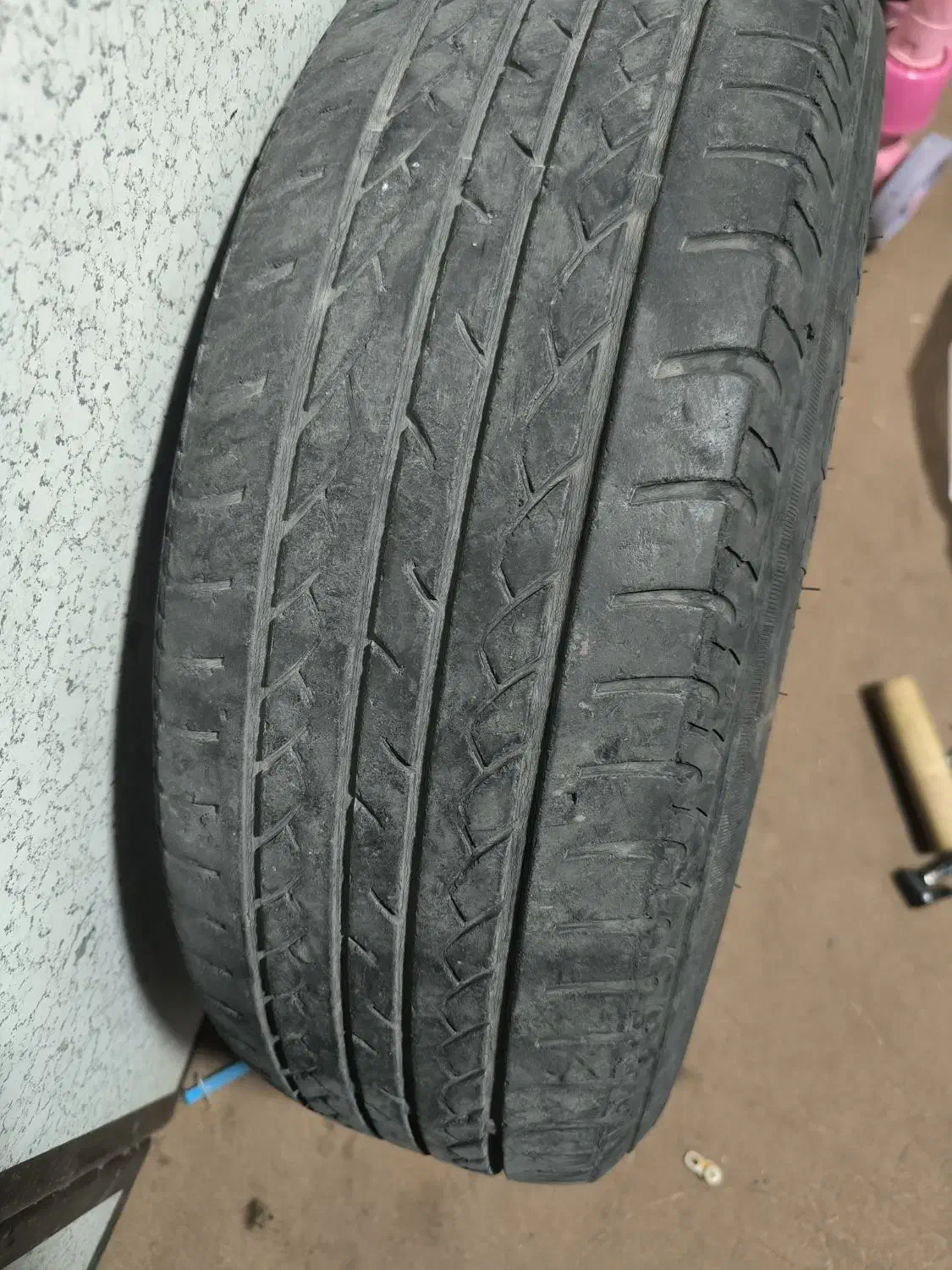 لاستیک پژو پارس|قطعات یدکی و لوازم جانبی|قم, هفت تیر|دیوار