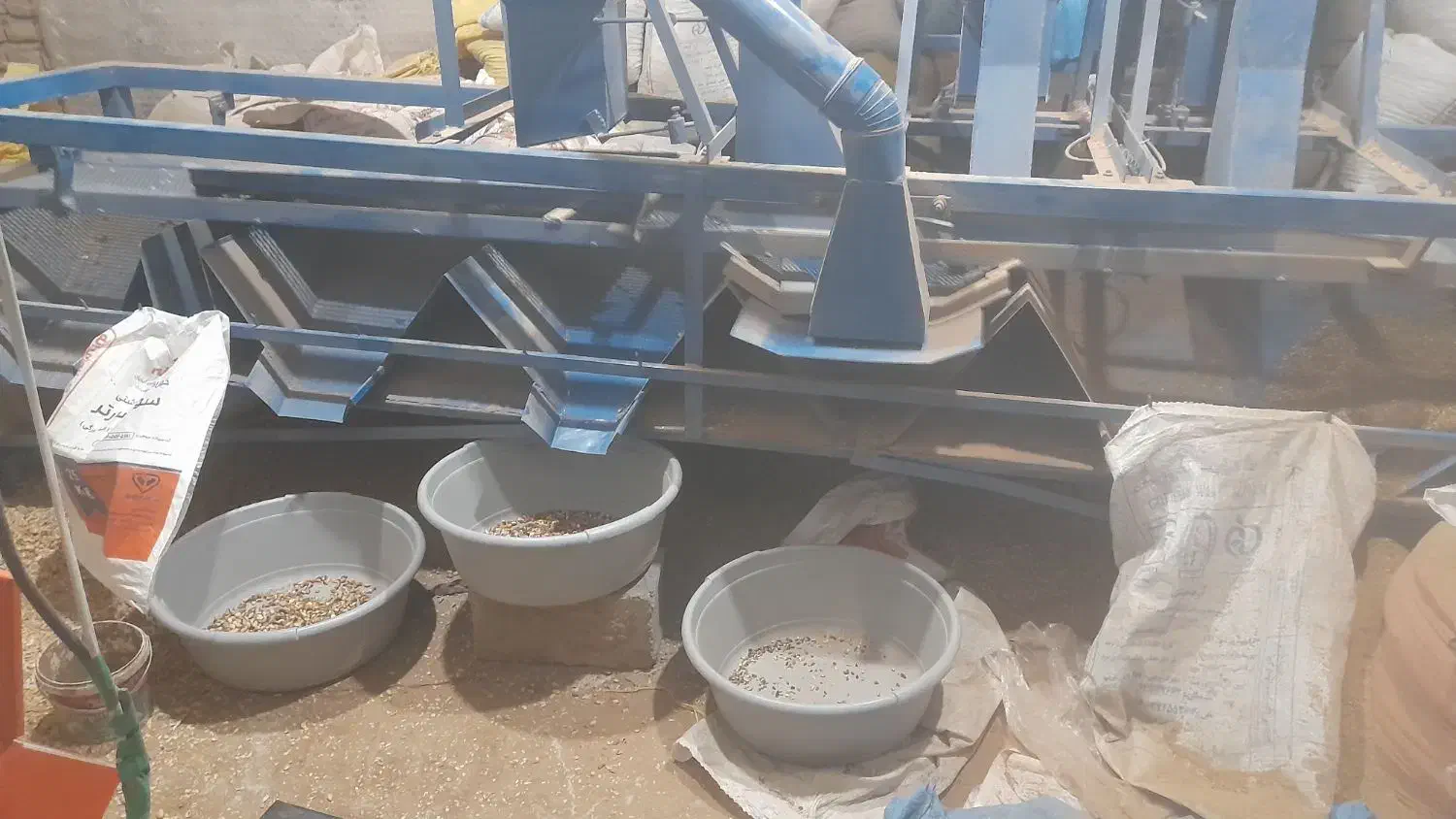 دستگاه پسته شکن|خدمات باغبانی و درختکاری|بیرجند, |دیوار