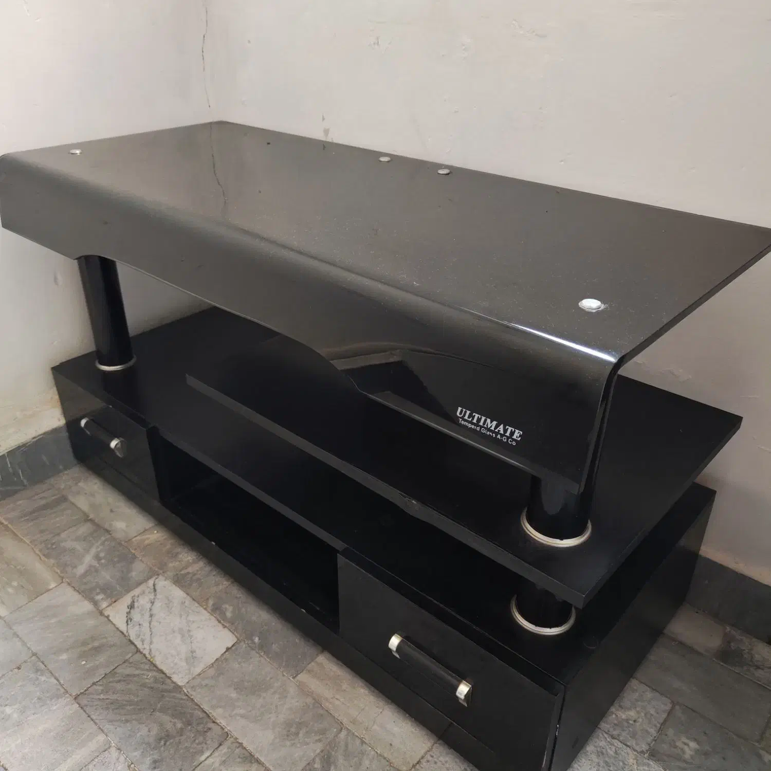 میز تلویزیون شیشه‌ای 100cm x 43cm x 55cm|میز تلویزیون|تهران, تهرانسر شمالی|دیوار