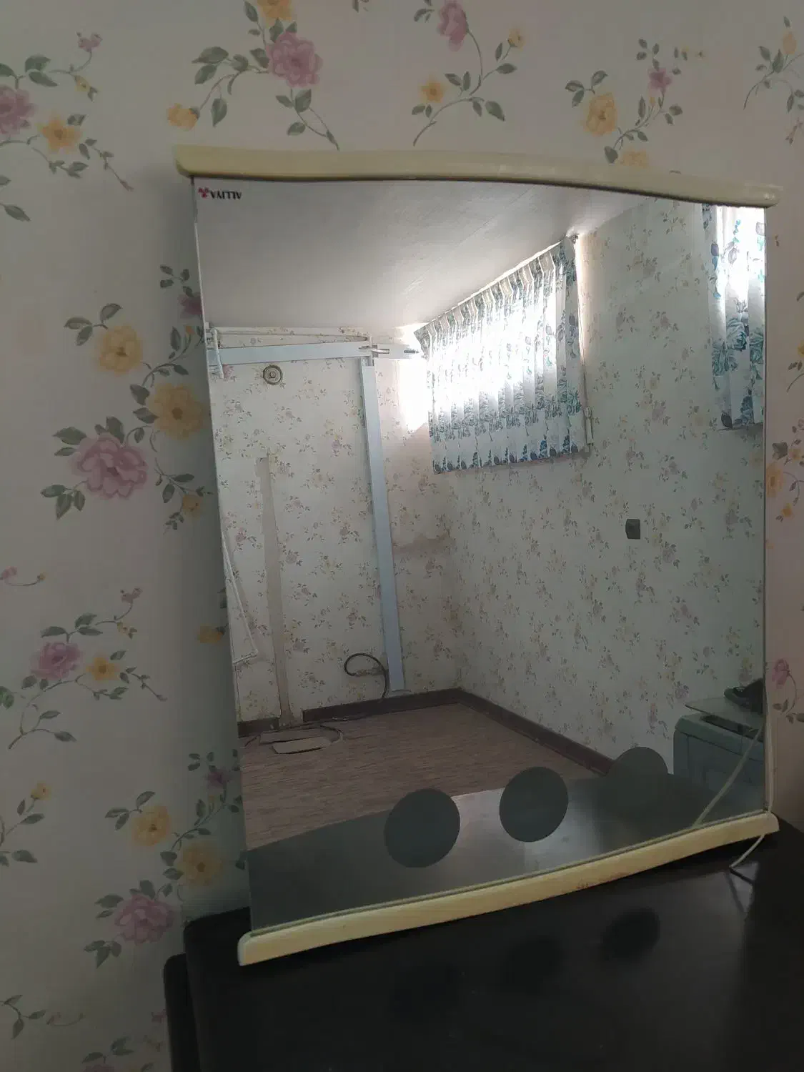 آینه سرویس بهداشتی|لوازم سرویس بهداشتی|اراک, |دیوار