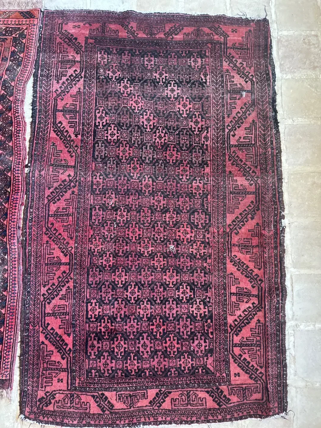 فرش دست باف|فرش|کرج, کوی زنبق|دیوار