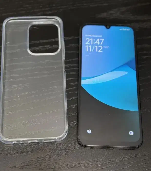 گوشی موبایل|موبایل|نی‌ریز, |دیوار