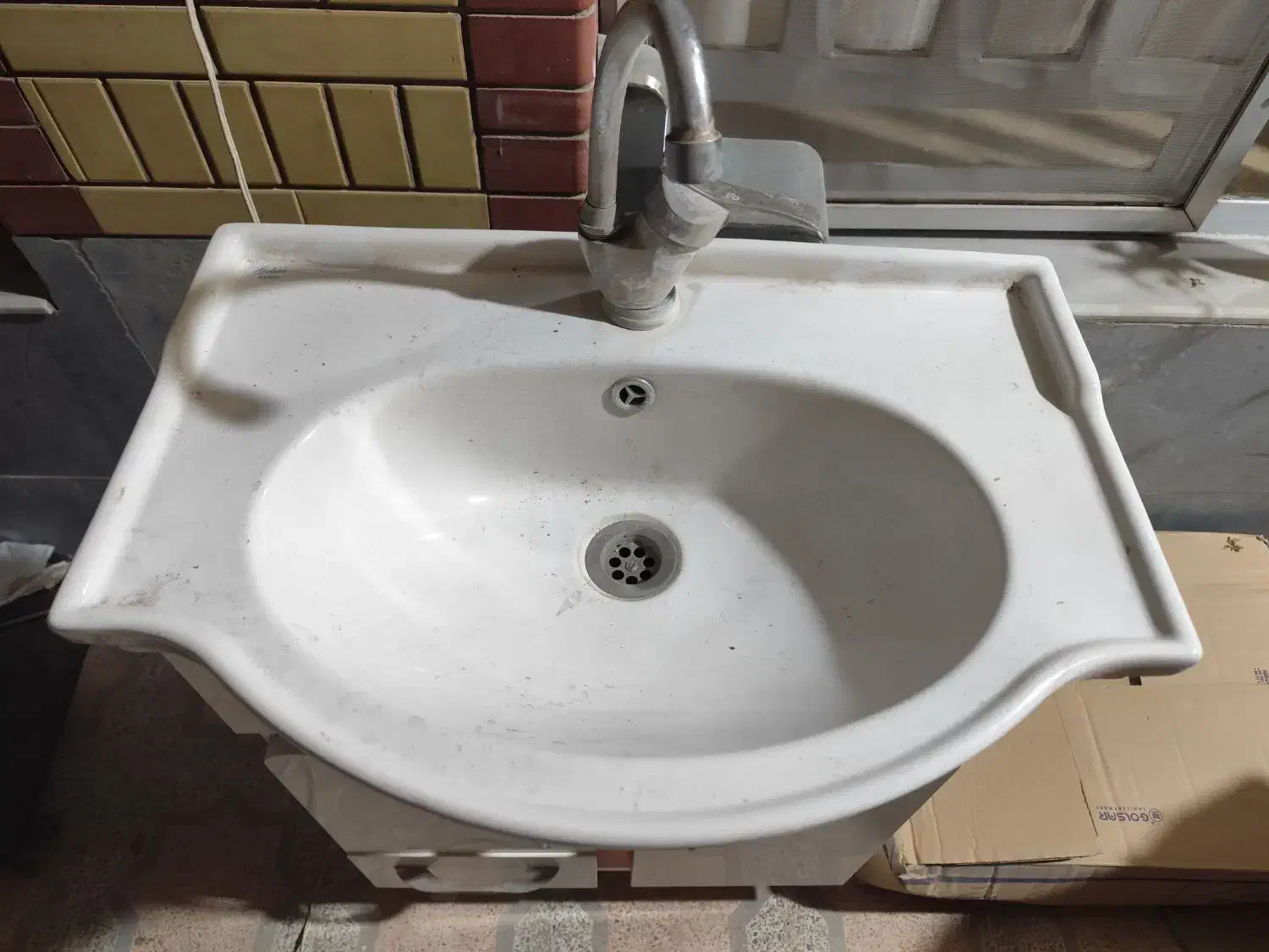 روشویی کمد دار ابعاد 30*60|لوازم سرویس بهداشتی|شیراز, شهرک مطهری|دیوار