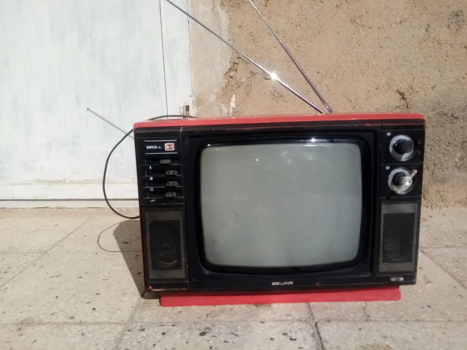 تلویزیون بیجینگ سیاسفید|تلویزیون و پروژکتور|کاشمر, |دیوار