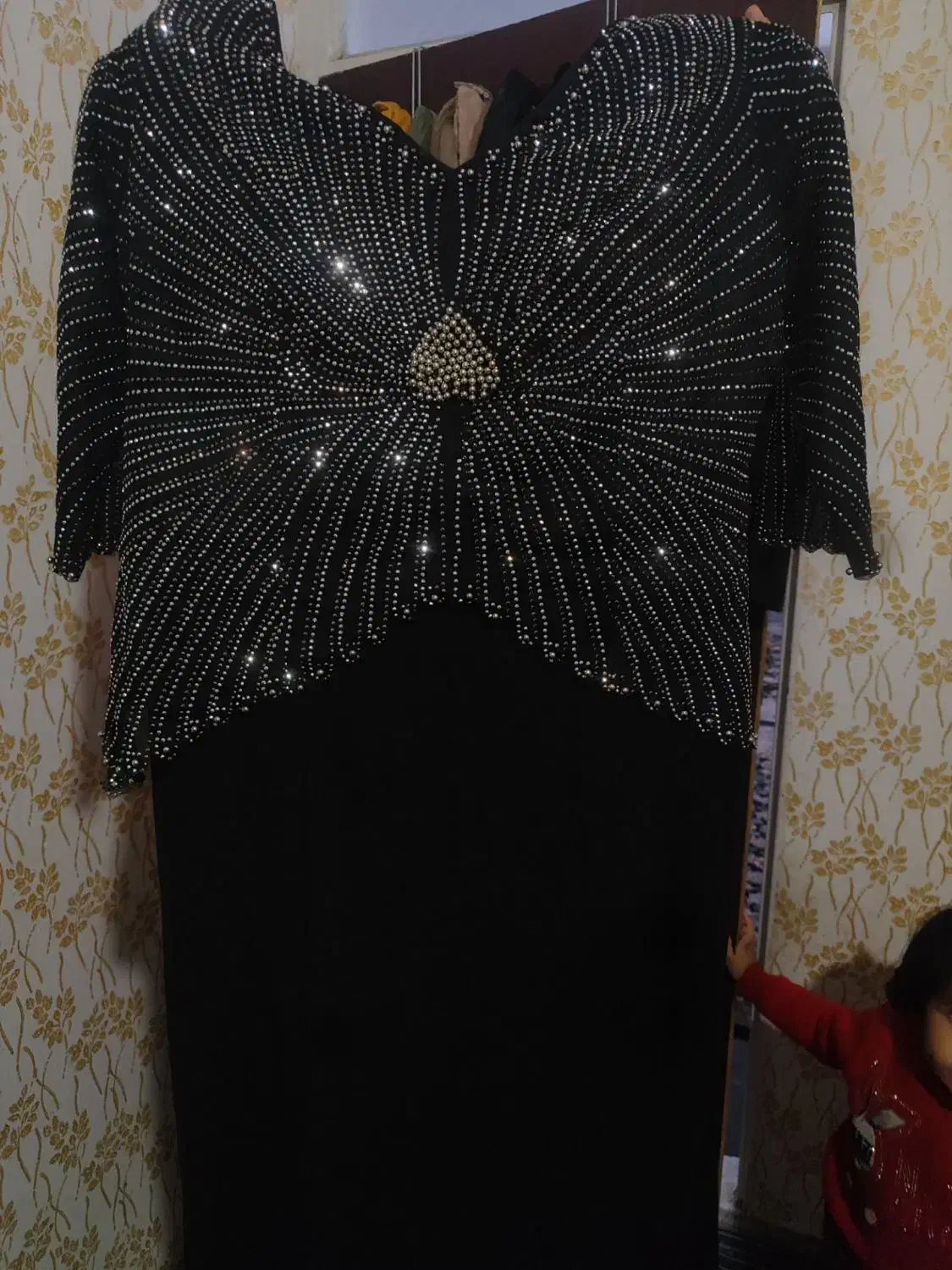 چادرعروس.مانتو.هودی.کاپشن.پیراهن مجلسی|لباس|مشهد, شهرک امام هادی (شهرک غرب)|دیوار