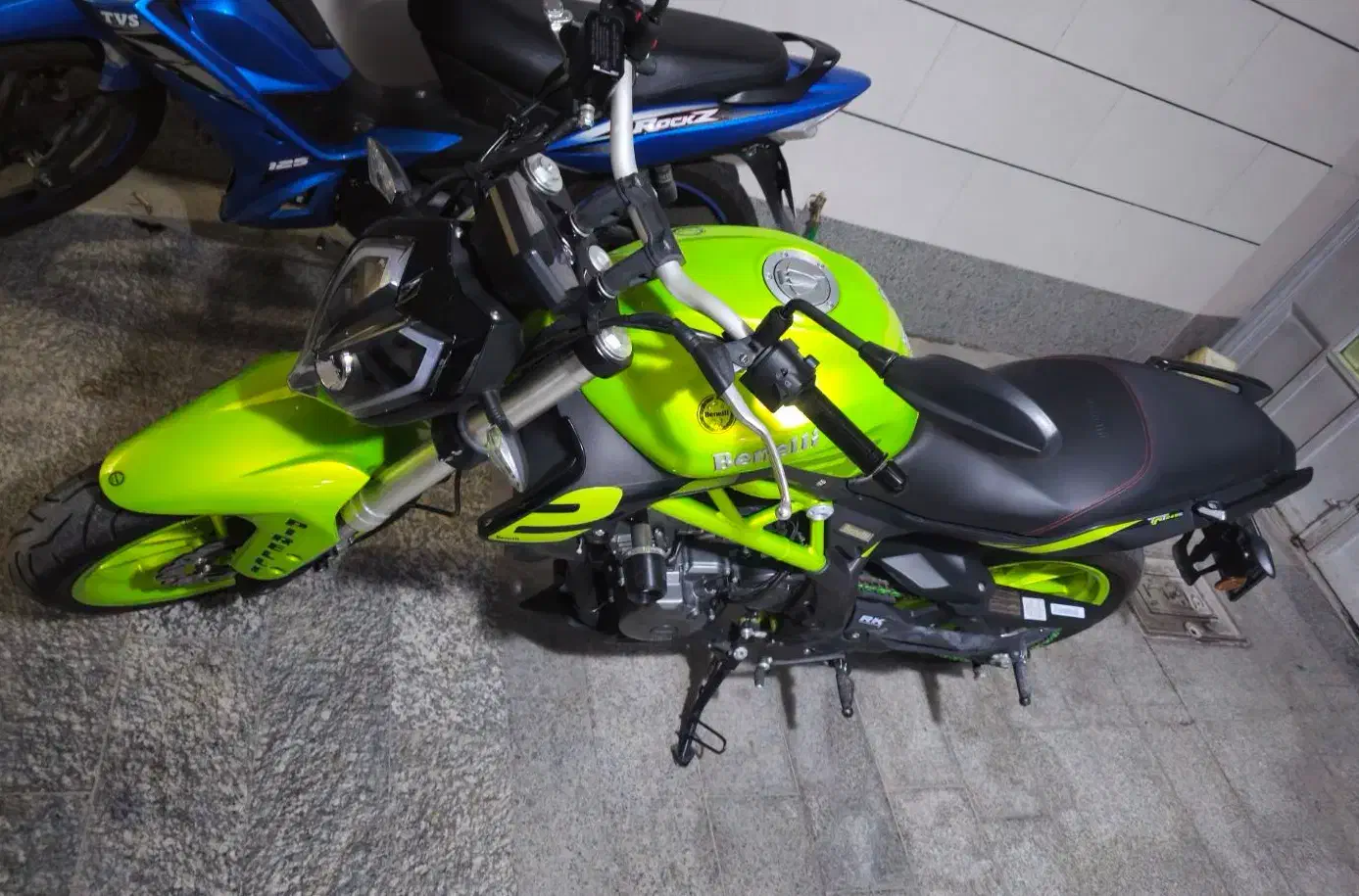 بنلی ۲۵۰ فسفری|موتورسیکلت|اصفهان, گرکان|دیوار