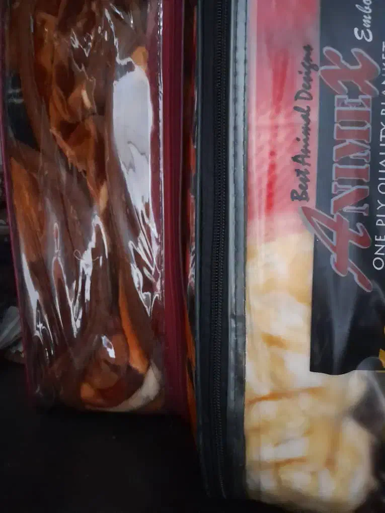 چهار میلیون تومان واجب تااخرامشب بافروش پتووموتکا|رختخواب، بالش، پتو|شیرگاه, |دیوار