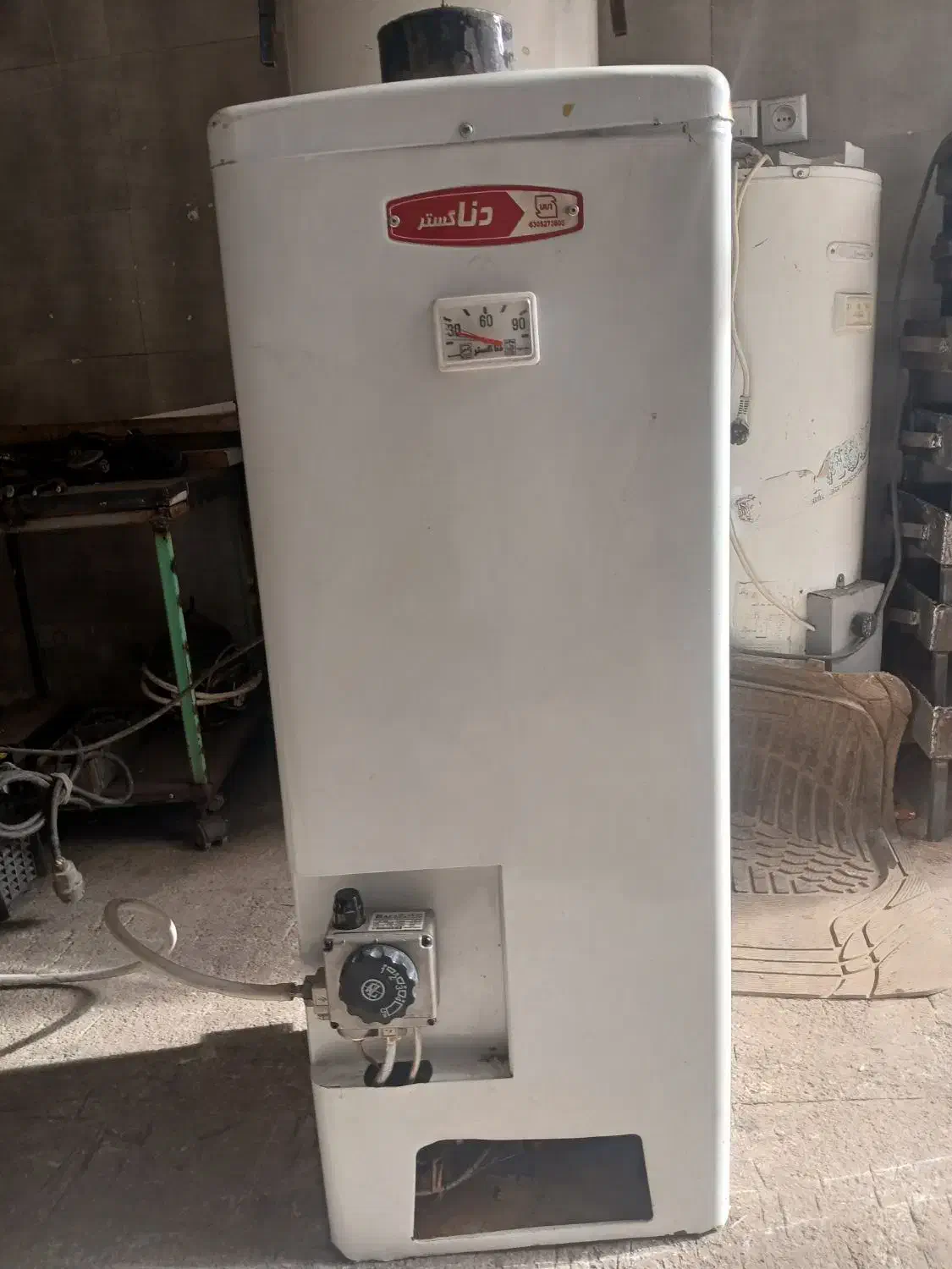 ابگرمکن دیواری|آبگرمکن، پکیج، شوفاژ|لردگان, |دیوار