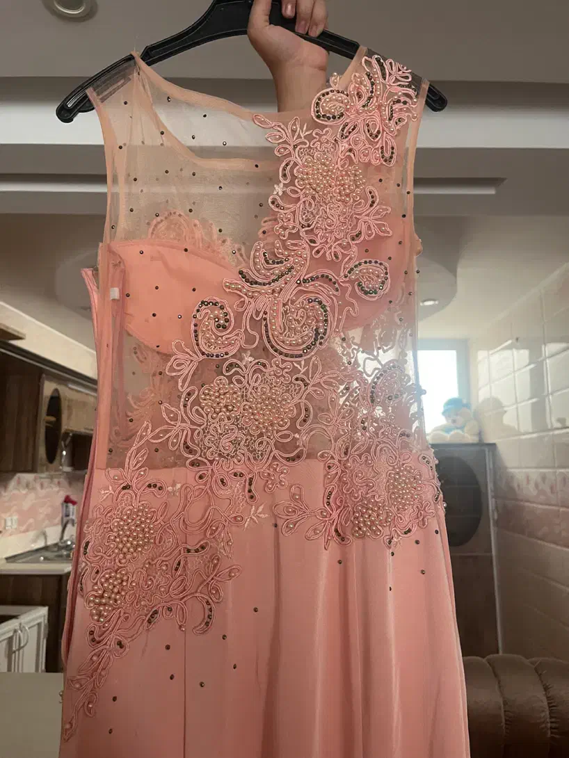 لباس مجلسی در حد نو|لباس|نجفآباد, دلگشا|دیوار