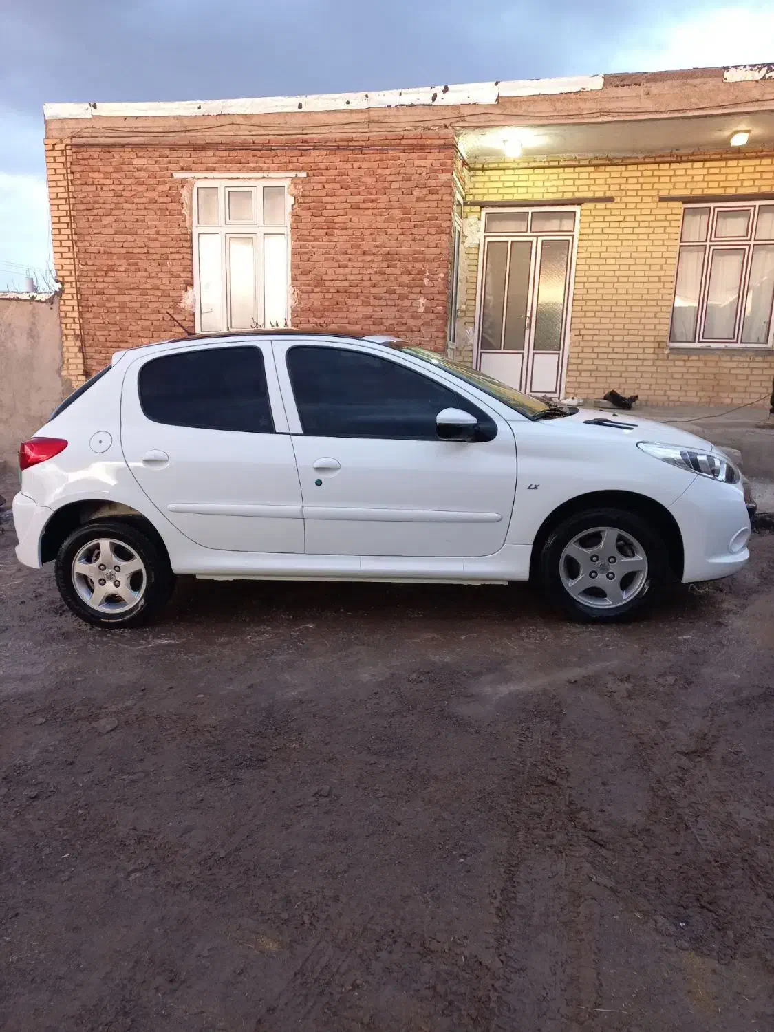 خودرو پژو ۲۰۷|خودرو سواری و وانت|اردبیل, |دیوار