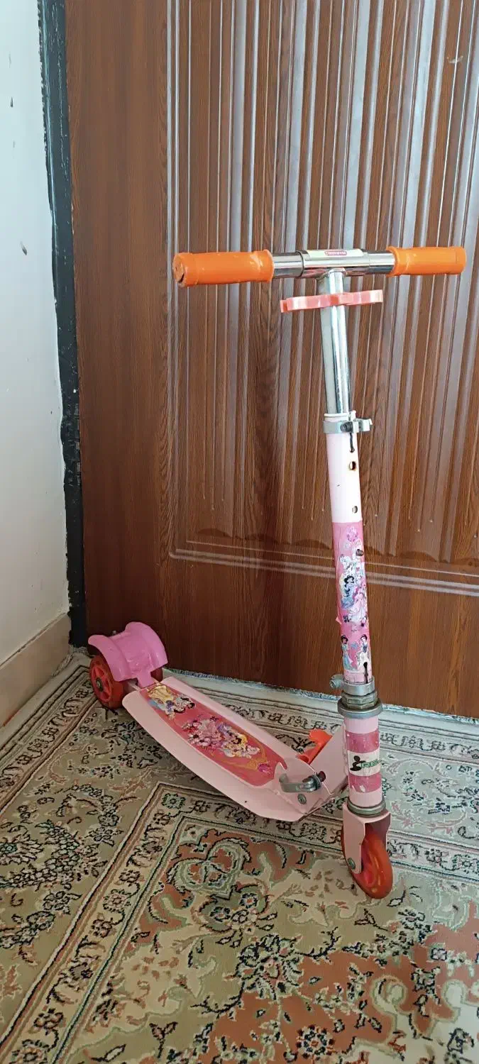 اسکوتر بچه گانه کاملا سالم قیمت استثنایی|دوچرخه، اسکیت، اسکوتر|ورامین, ورامین|دیوار
