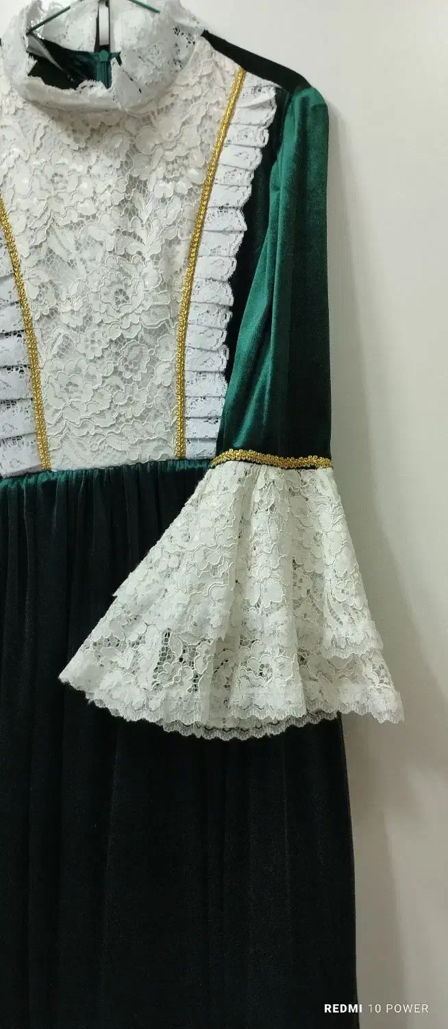 لباس|لباس|کاشان, دانش|دیوار