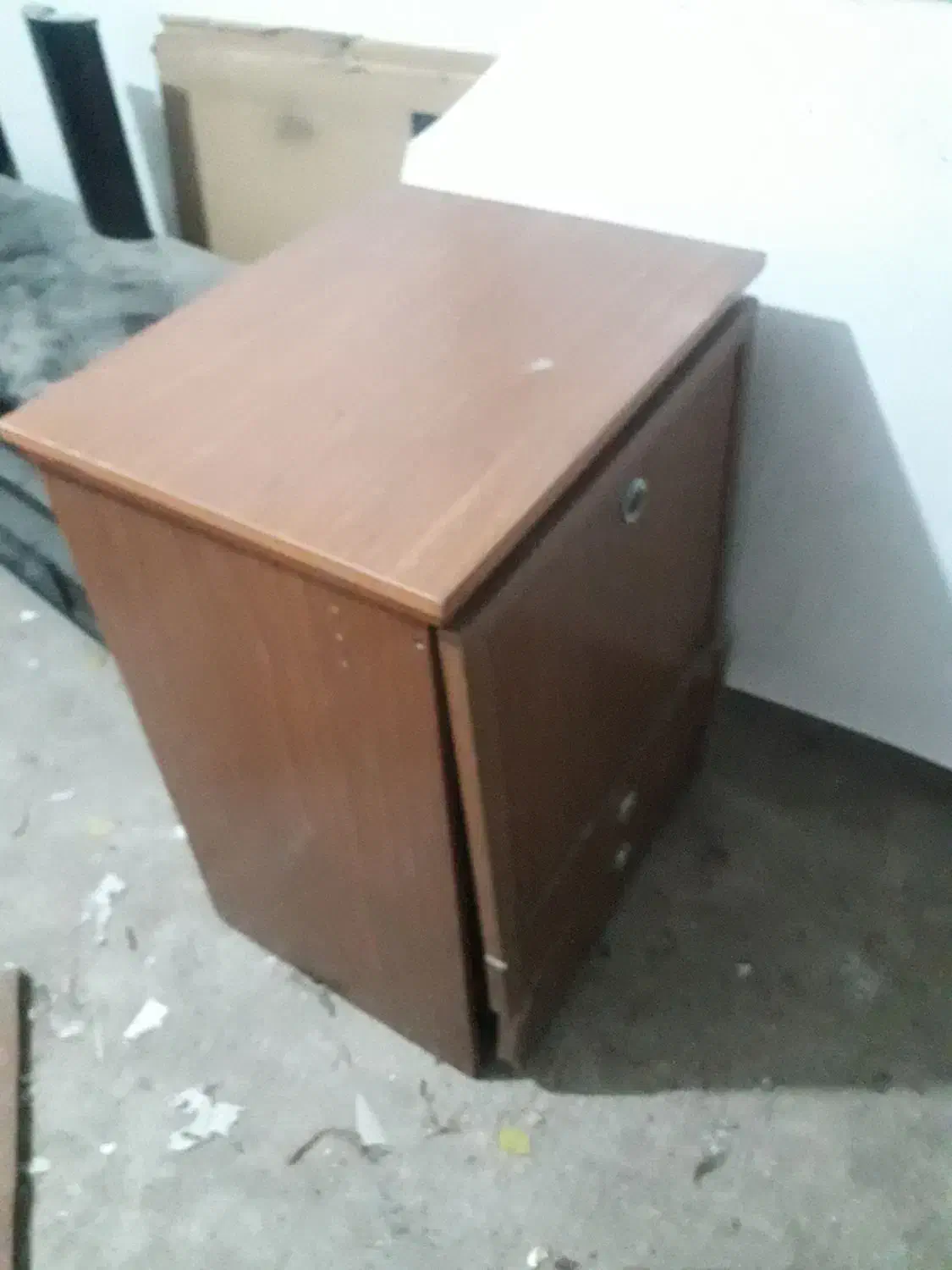 میز تلویزیون و میز چرخ خیاطی|میز تلویزیون|نیشابور, امام|دیوار