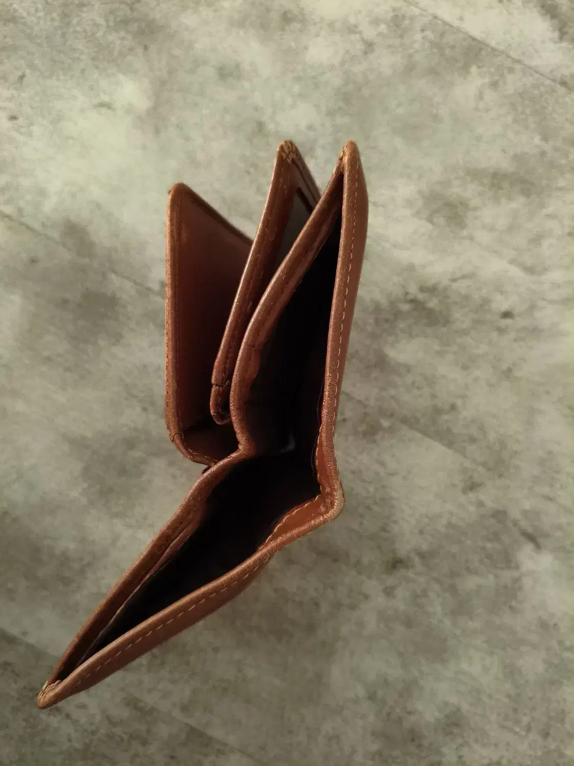 جاکارتی وکیف پول چرم مشهد|کیف، کفش، کمربند|اندیشه, اندیشه فاز ۱|دیوار