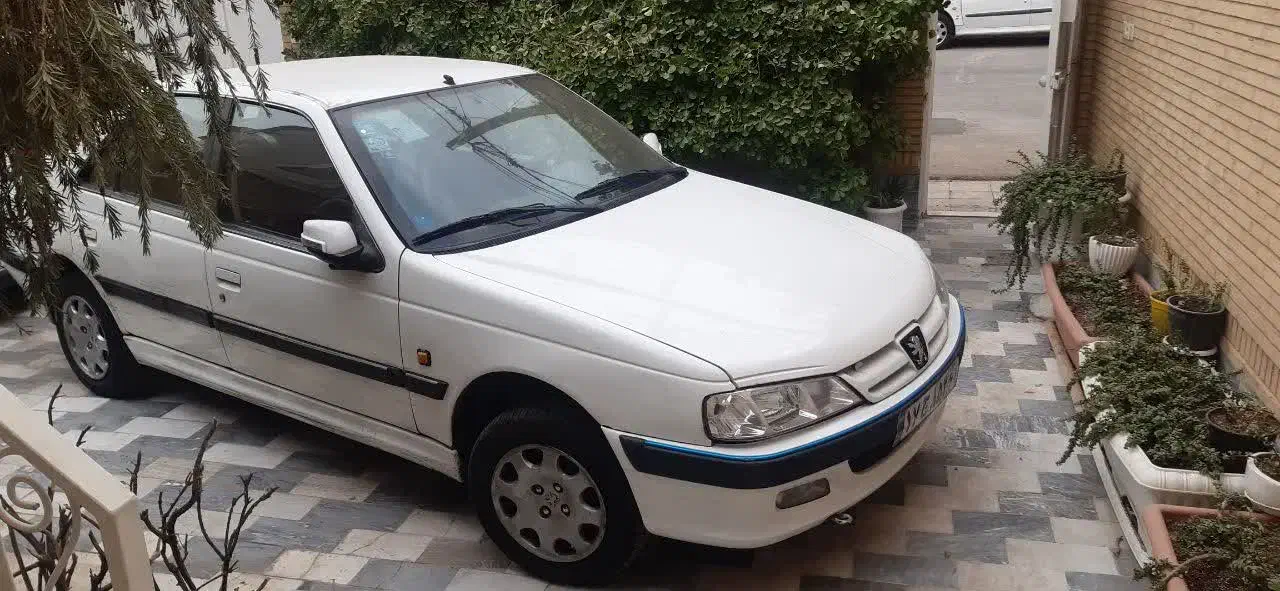 پژو پارس ux7 دوگانه فابریک /سفید رنگ /مدل ۹۶|خودرو سواری و وانت|قم, زنبیل آباد|دیوار