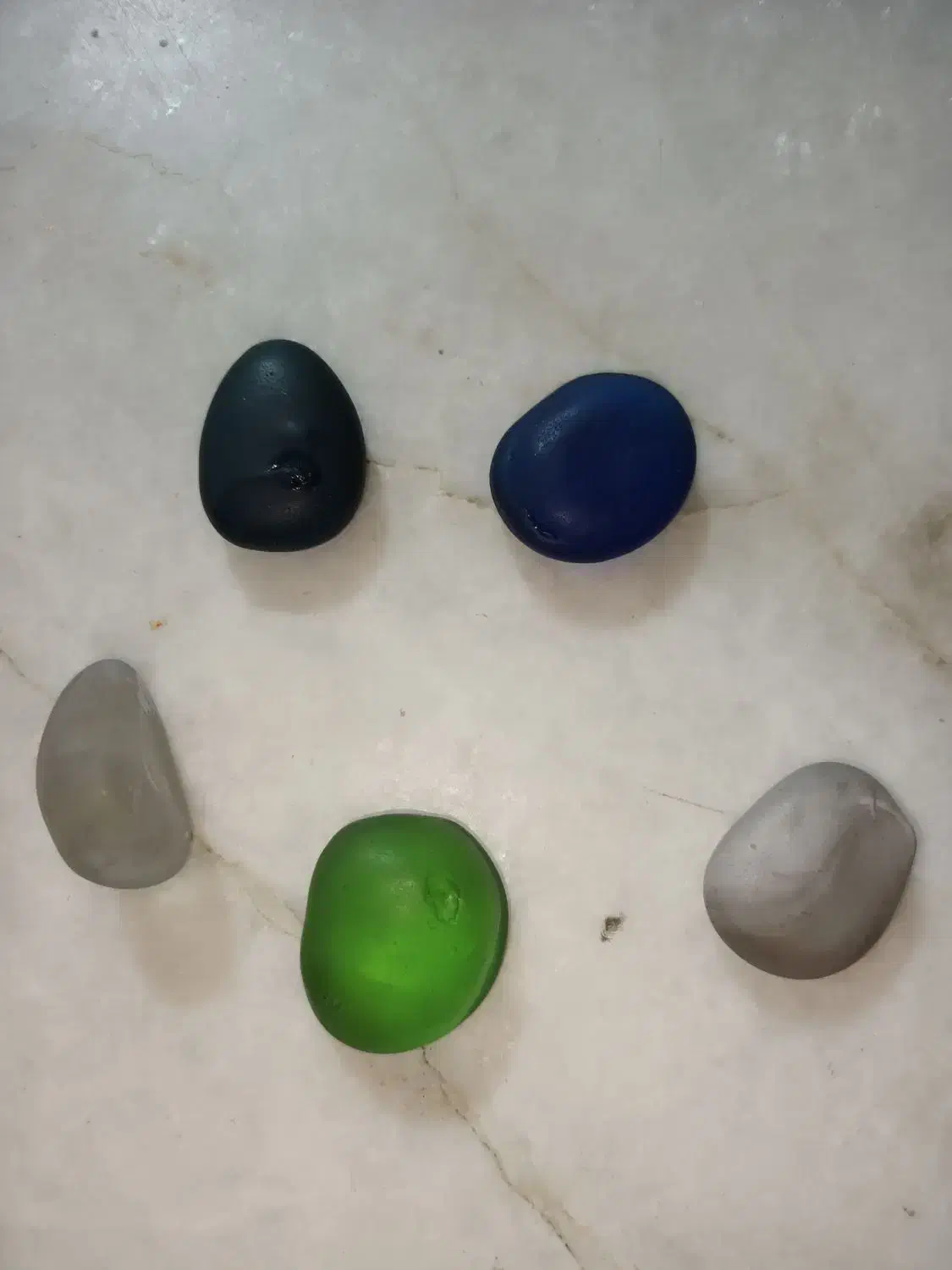 سنگهای زیبا و قدیمی  رنگی ها خیلی خاص هستن|بدلیجات|رشت, سعدی (تختی)|دیوار