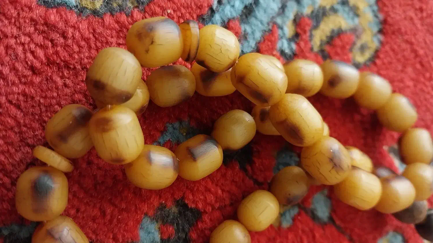 تسبیح قدیمی|کلکسیون اشیاء عتیقه|فولادشهر, A3|دیوار