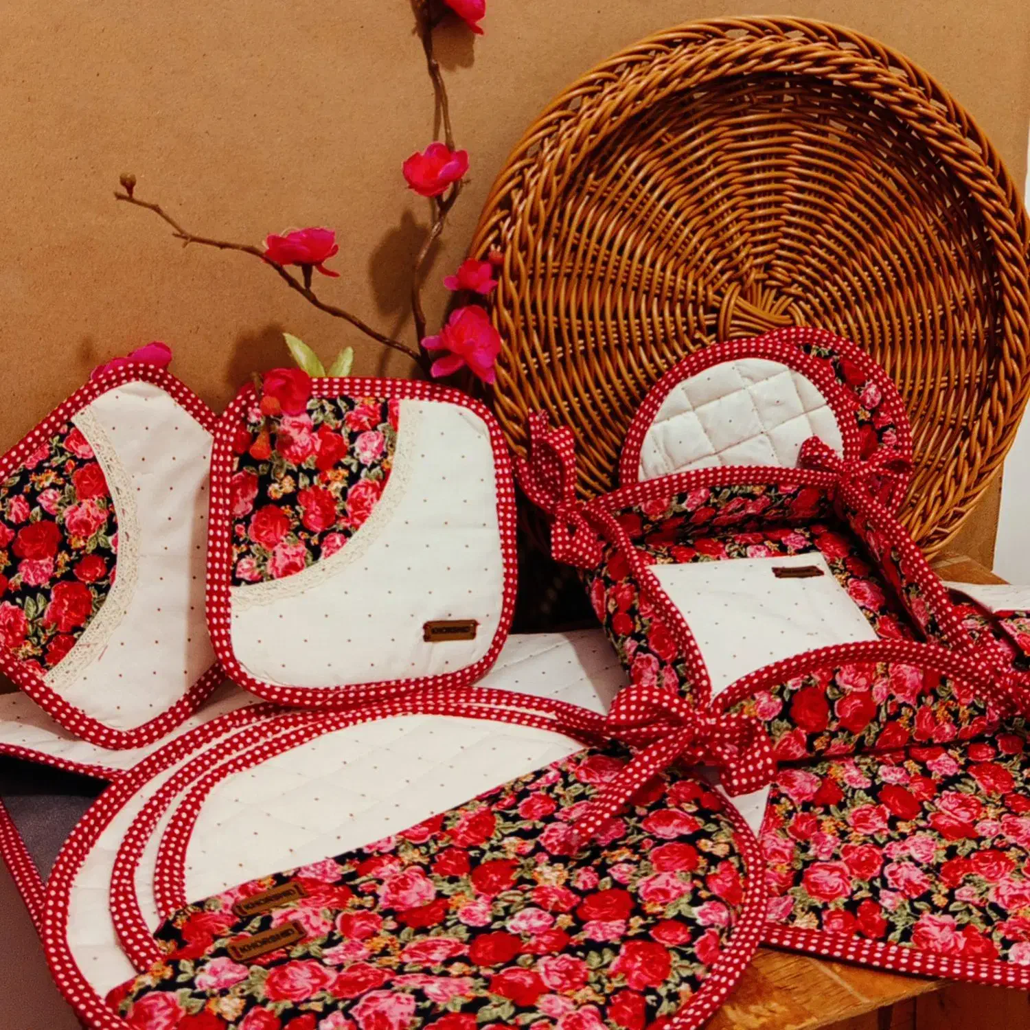 سرویس اشپزخانه|سفره، حوله، دستمال آشپزخانه|سرخنکلاته, |دیوار