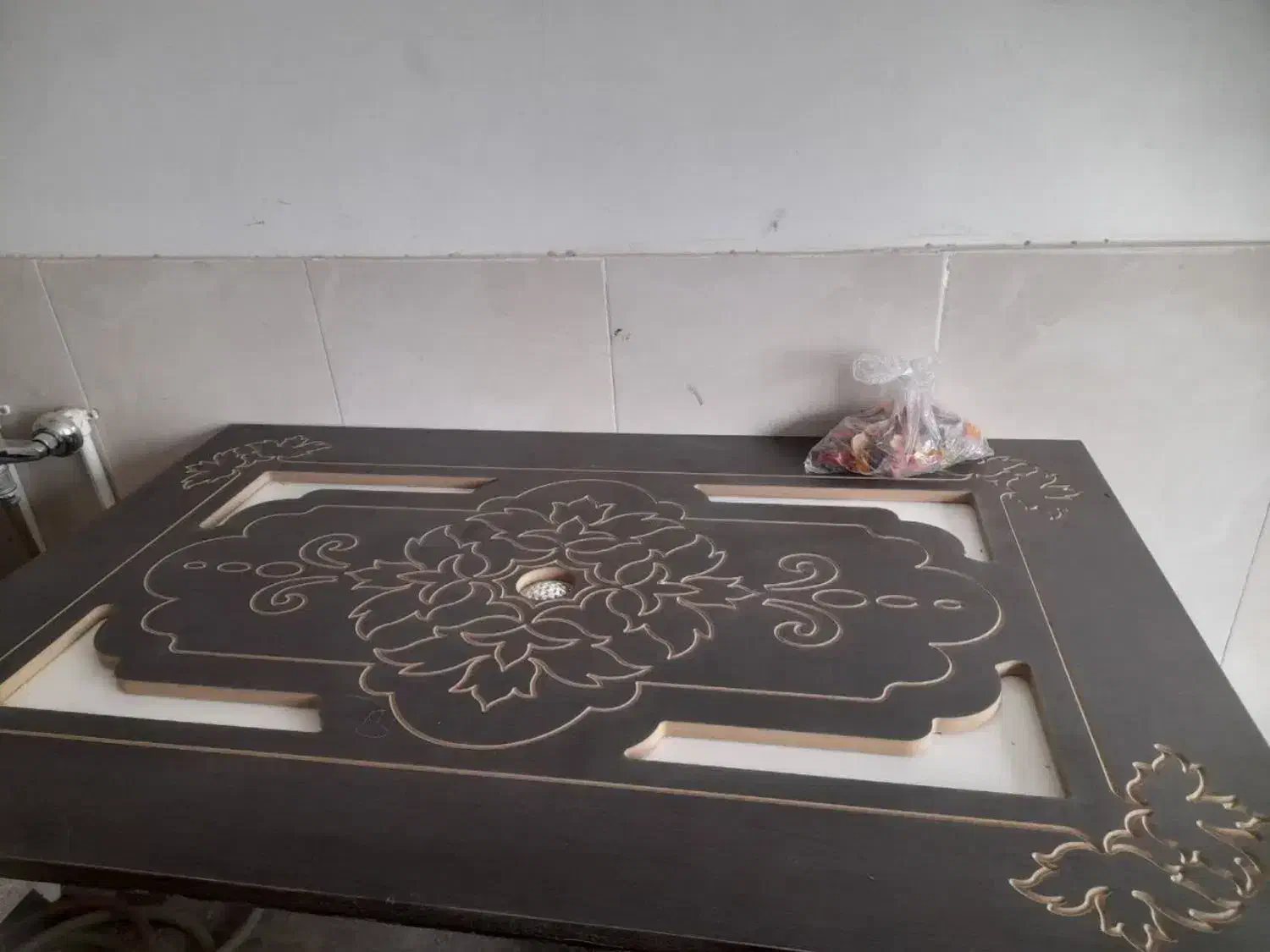 نهارخوری۴نفره. میز تمیز وکارشده.شیشه روی میز ضخیم|میز و صندلی غذاخوری|بجنورد, |دیوار