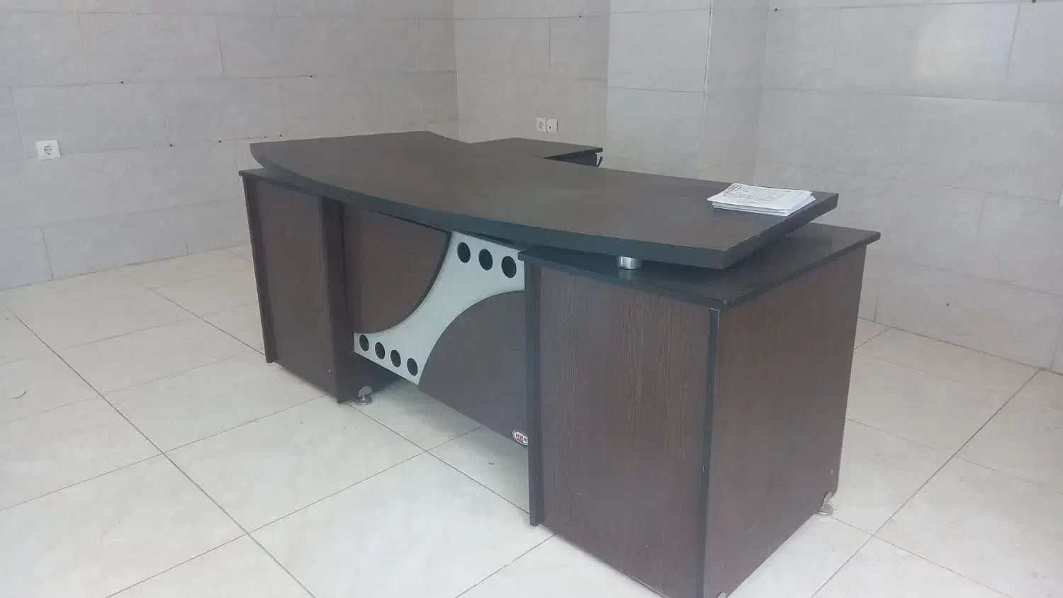 میز مدیریت برای تمام مشاغل|مبلمان اداری|فولادشهر, B7|دیوار