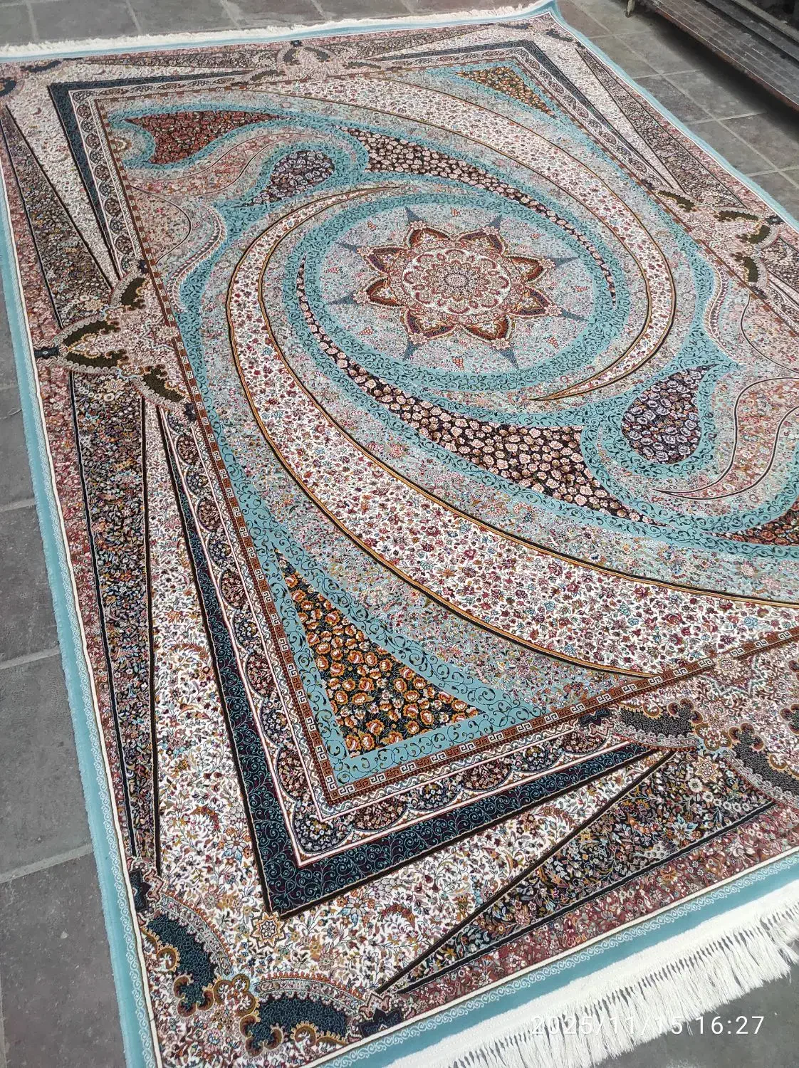 2 تخت فرش 9 متری 1000 شانه|فرش|ورامین, خیر آباد|دیوار