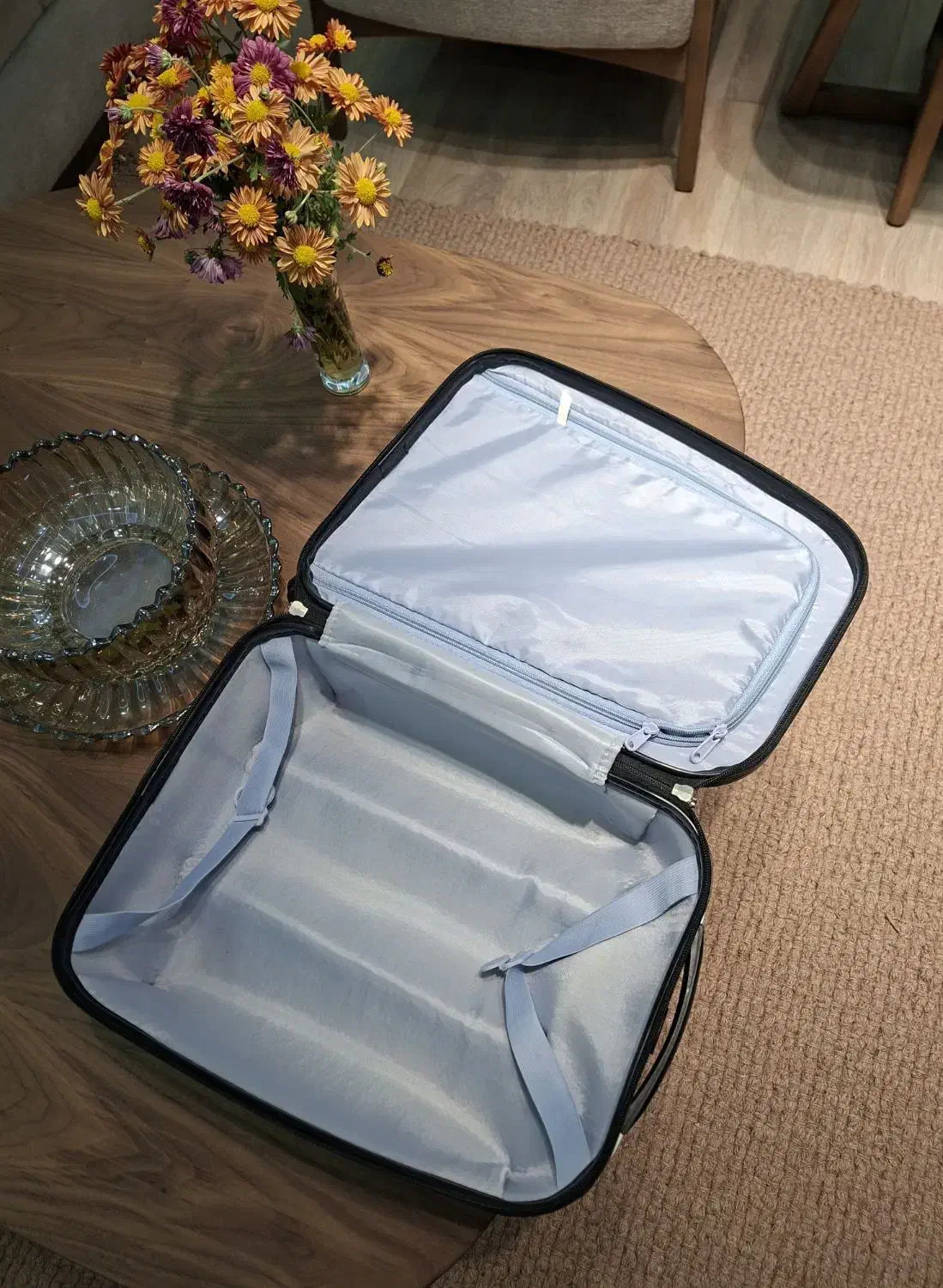 چمدان کودک|کیف، کفش، کمربند|یزد, |دیوار