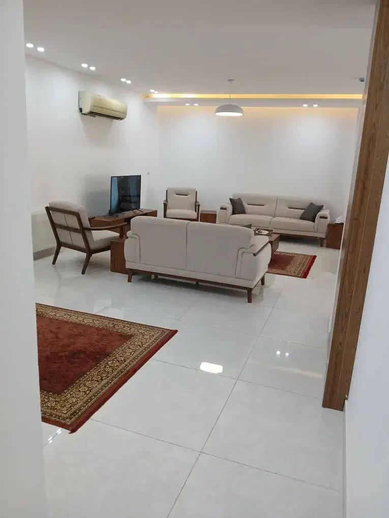 مرز میان زندگی شهری و دل سبز طبیعت / کلید نخورده|اجارهٔ آپارتمان|نور, |دیوار