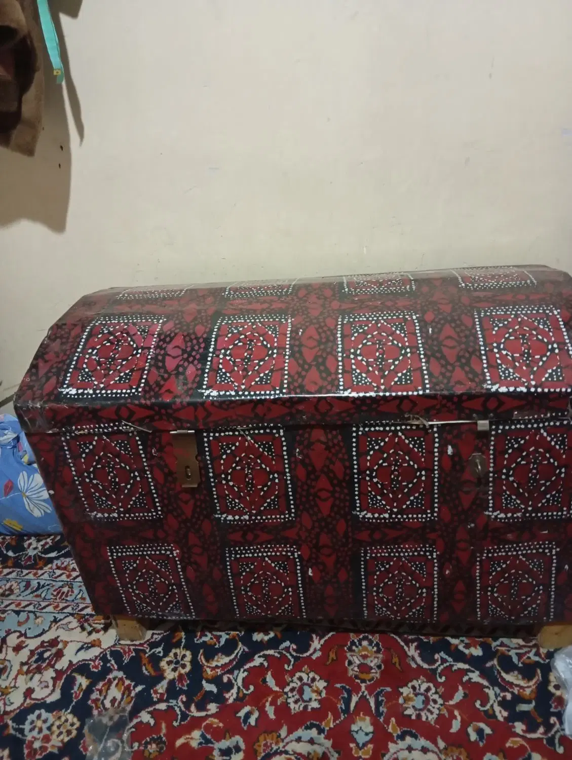 صندوق قدیمی|صنایع دستی و سایر لوازم تزئینی|قائن, |دیوار
