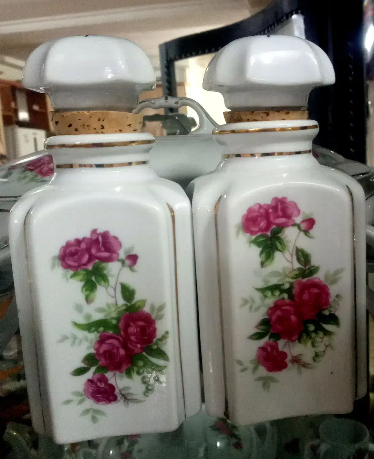 گلسرخی|ظروف نگهدارنده، پلاستیکی، یک‌بارمصرف|کرج, چمران|دیوار