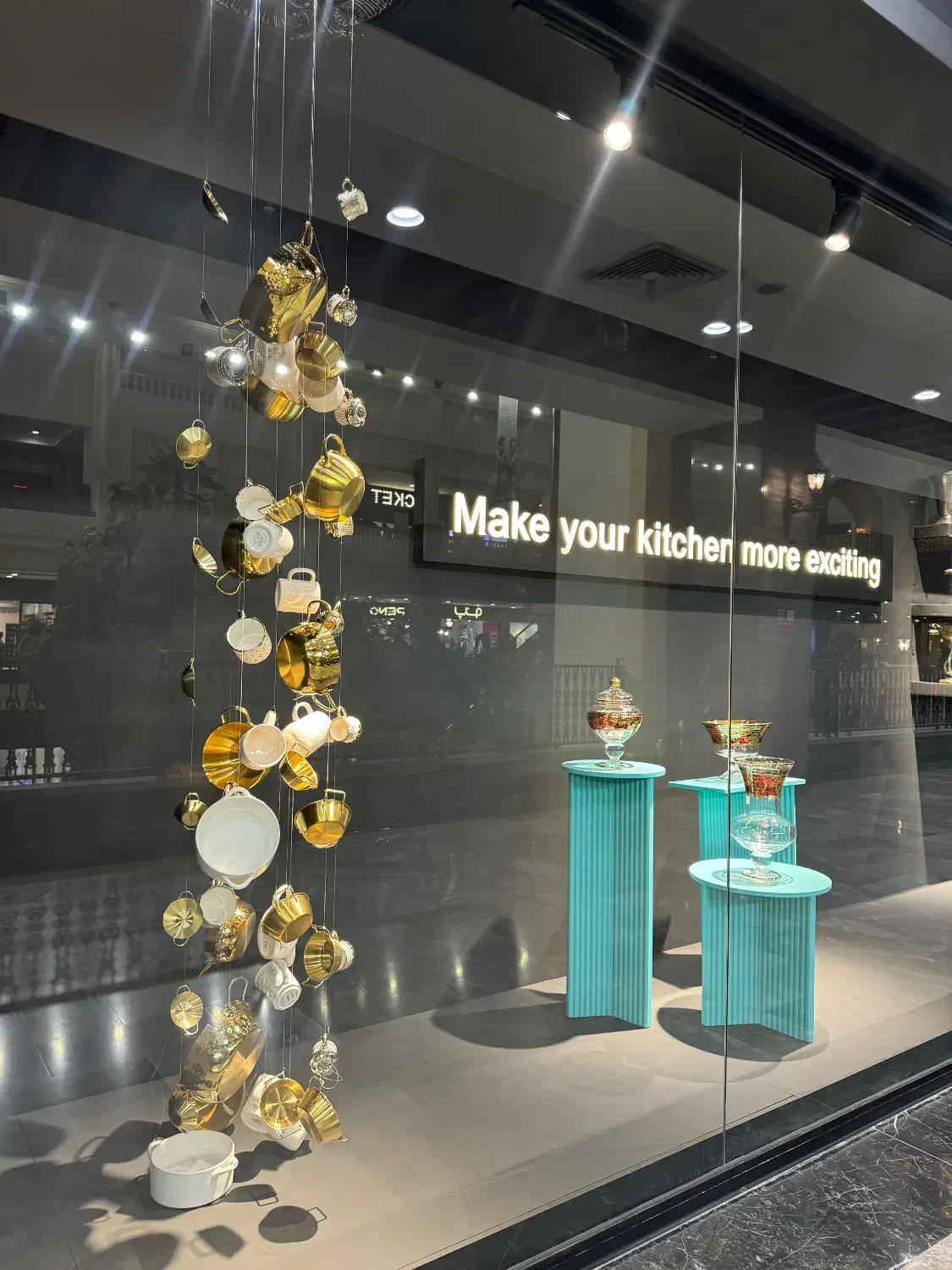 نیرو خدماتی|استخدام خدمات فروشگاه و رستوران|قم, پردیسان|دیوار