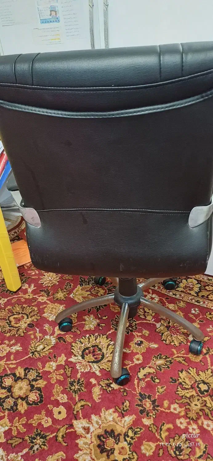 صندلی گردان مدیریتی|صندلی و نیمکت|لاهیجان, گلستان|دیوار