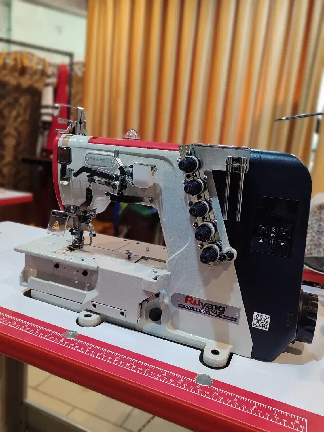 فروش یک دستگاه چرخ میاندوز|چرخ خیاطی و ریسندگی|چالوس, |دیوار