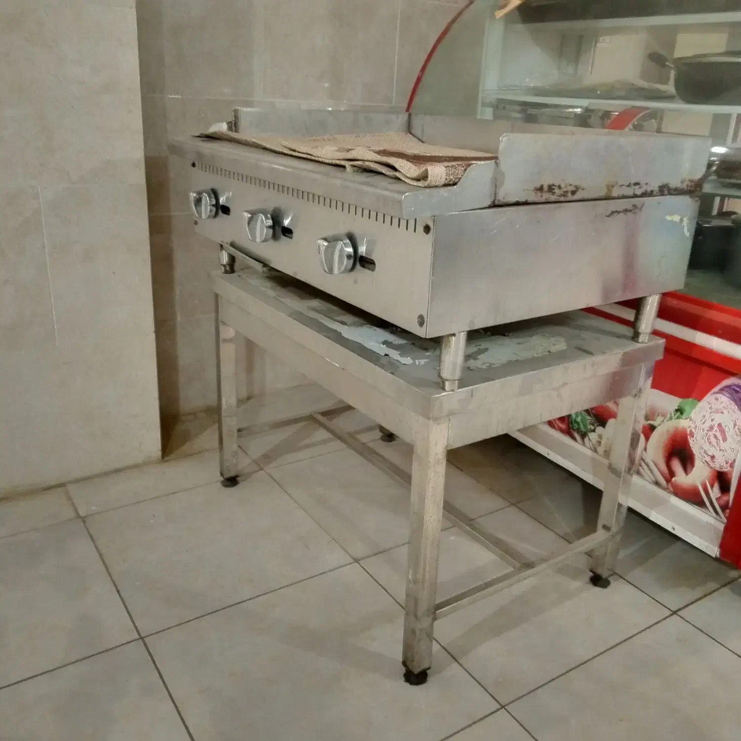 فر اغذیه وسرخکن صنعتی دوسبد میز نهار خوری|کافیشاپ و رستوران|طبس, |دیوار