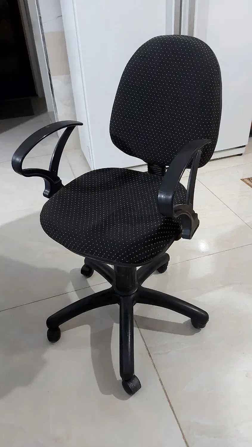 دوعدد صندلی جکدار|صندلی و نیمکت|شیراز, سعدیه جنوبی|دیوار