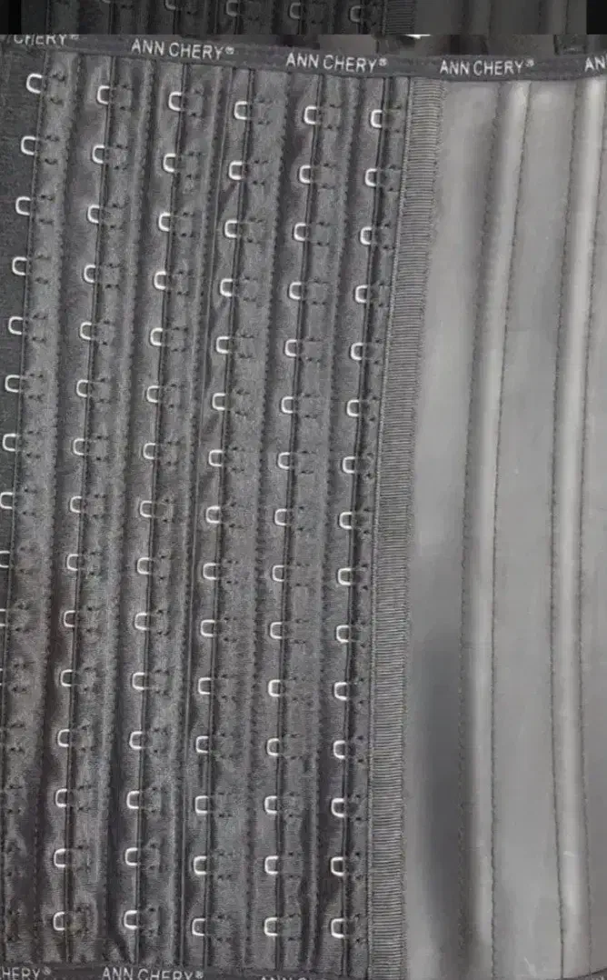 گن ساعت شنی|لباس|رشت, لاکان شهر|دیوار