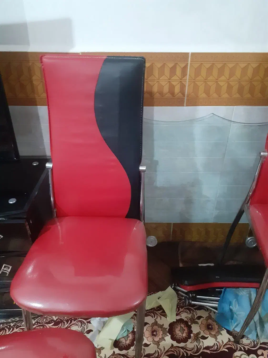 میز غذا خوری چهار نفره|میز و صندلی غذاخوری|میانه, |دیوار