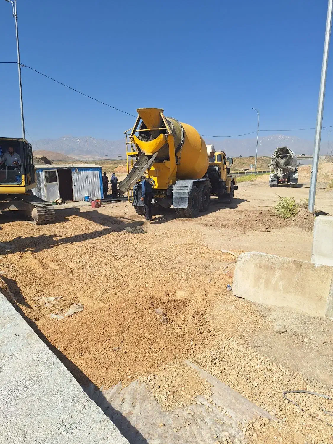 راننده میکسر بتن پایه یک|استخدام حمل و نقل|الیگودرز, |دیوار