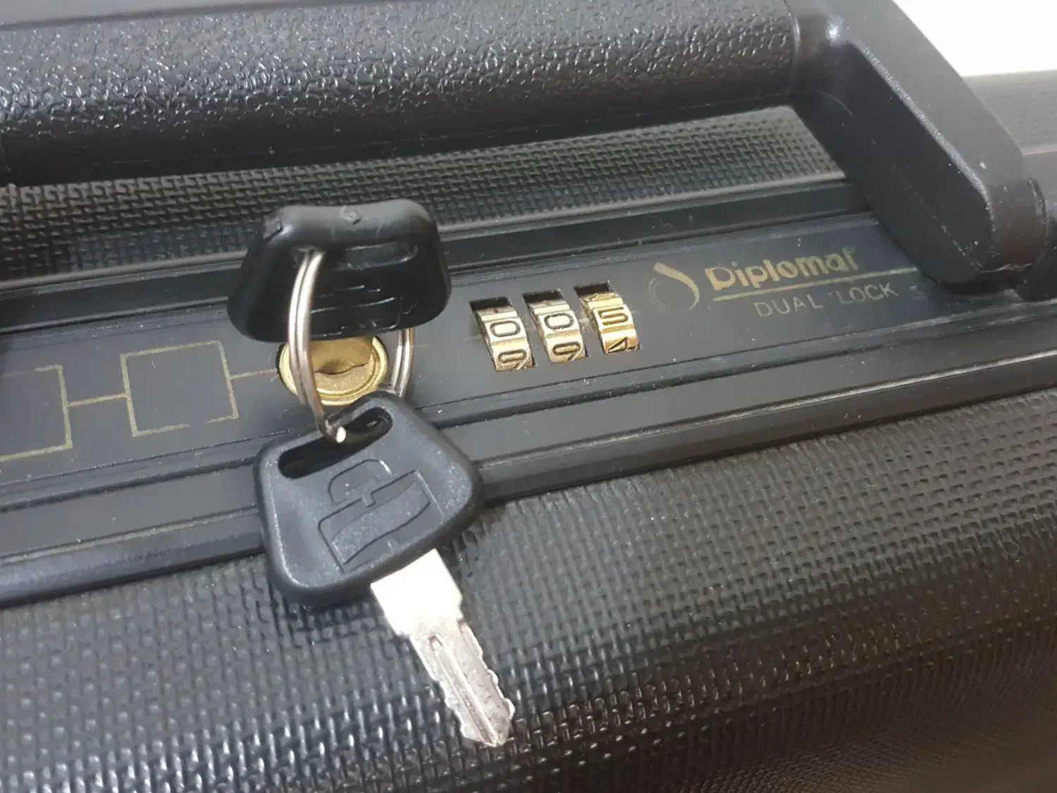 کیف سامسونیت دیپلمات اصل|کیف، کفش، کمربند|شاهین‌شهر, خانه کارگر|دیوار