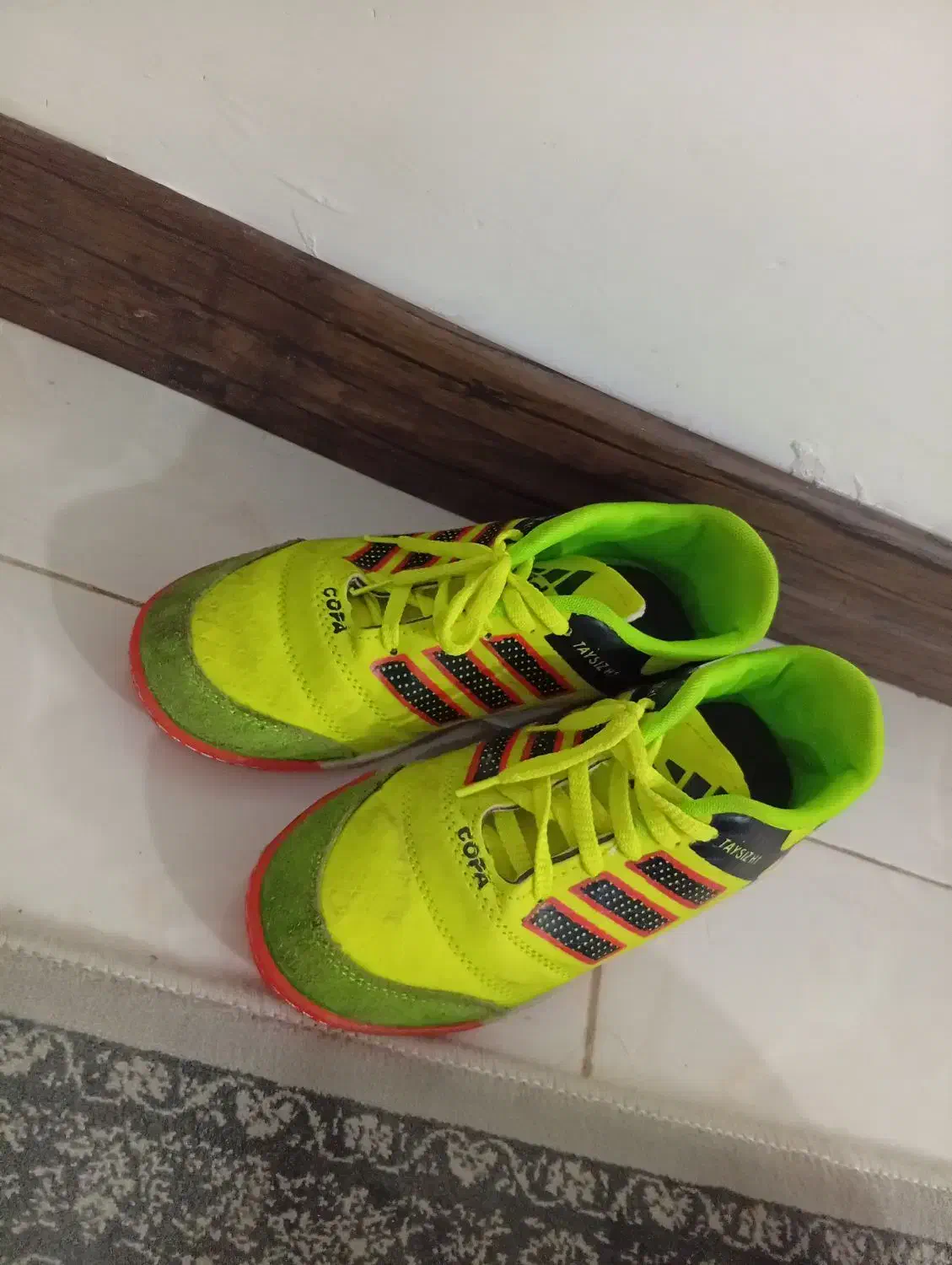 کفش ورزشی فوتبال|کیف، کفش، کمربند|خرم‌آباد, |دیوار