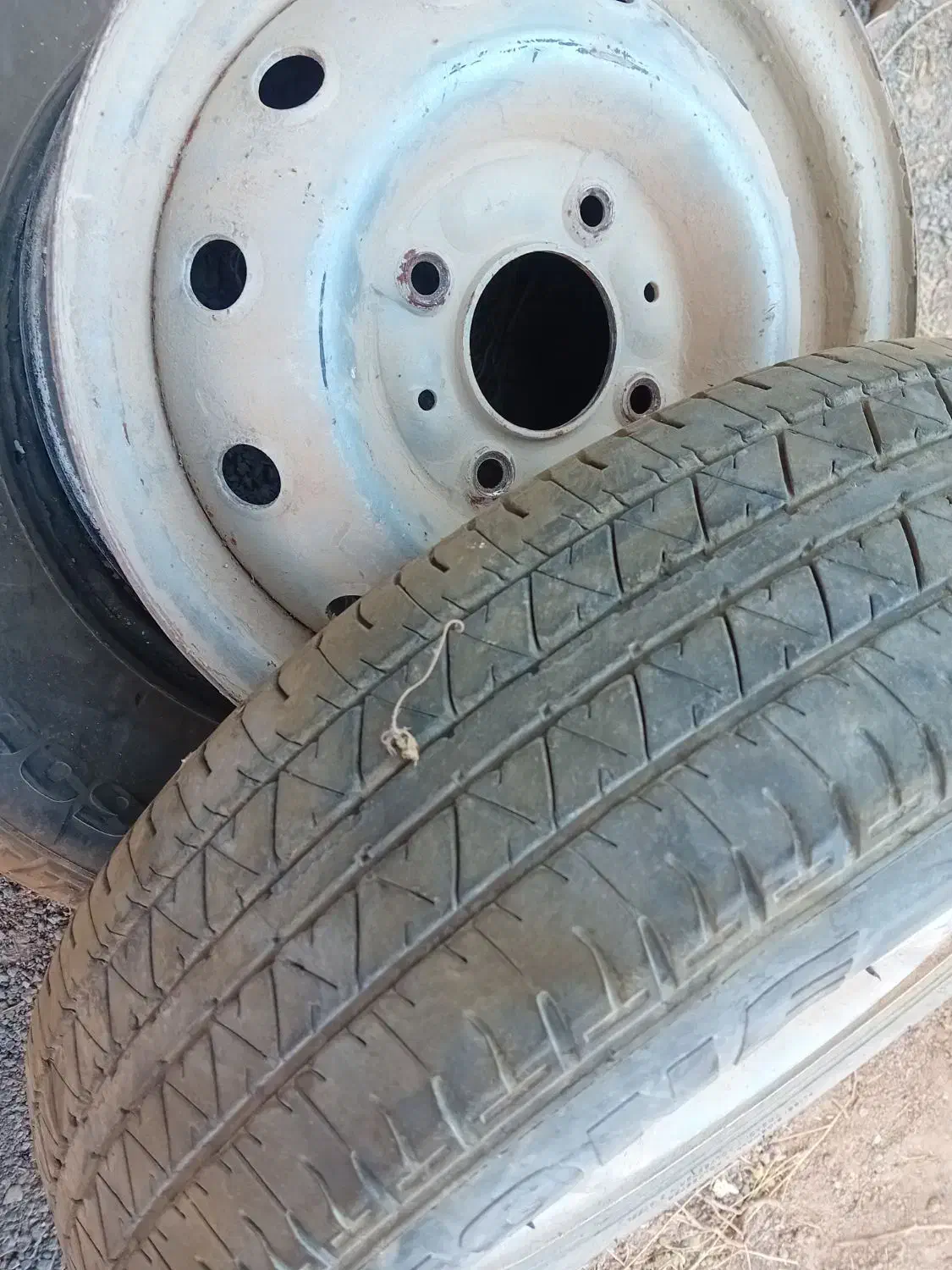 لاستیک پیکان یه جفت با رینگ|قطعات یدکی و لوازم جانبی|مشهد, ایثار|دیوار