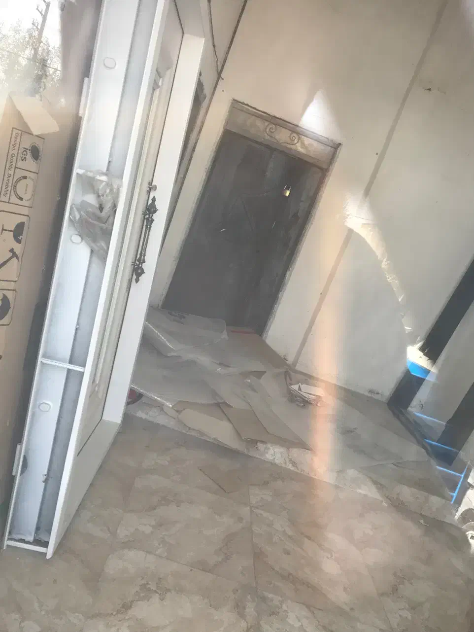 مغازه برای اجاره و رهن|اجارهٔ مغازه و غرفه|کامیاران, |دیوار